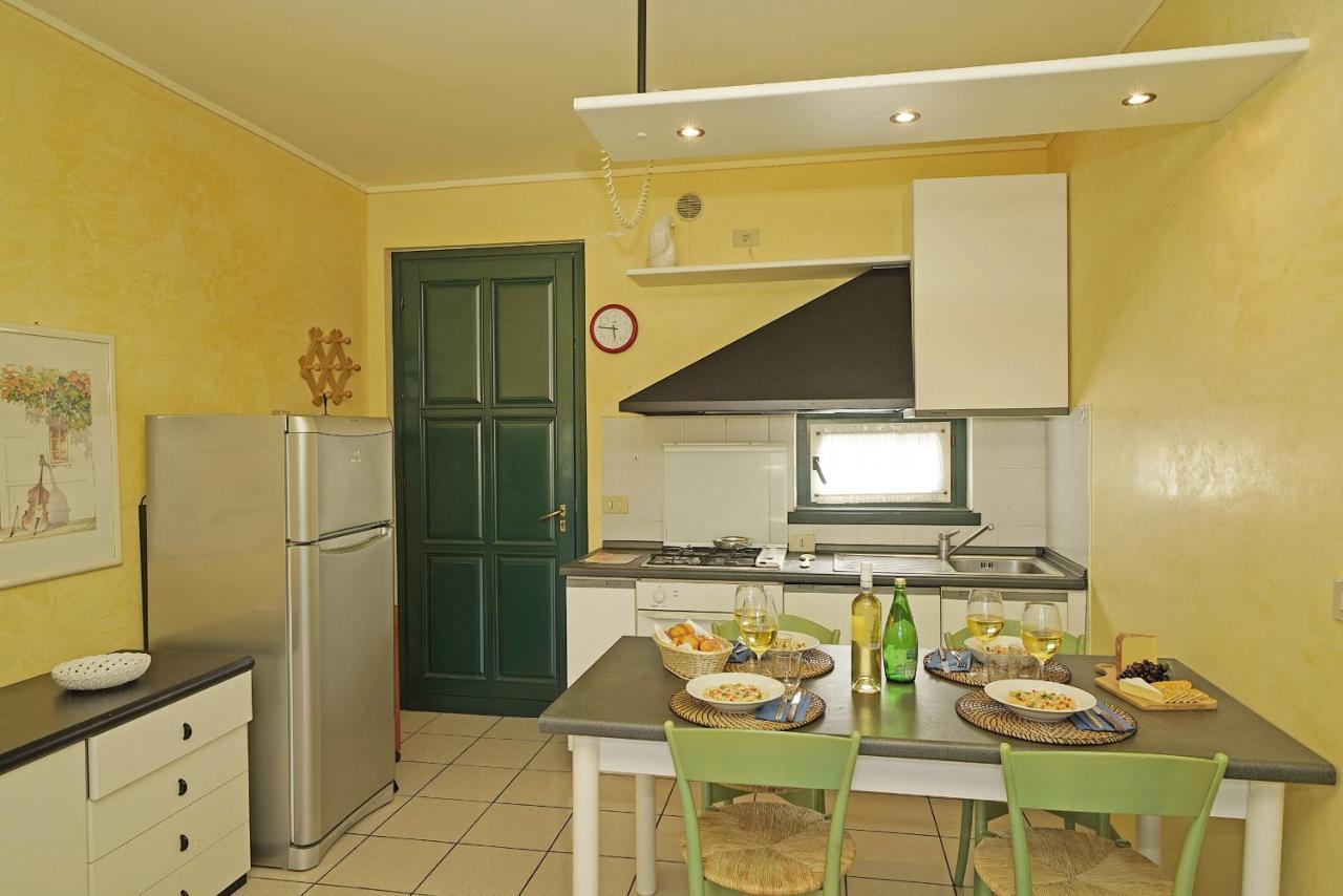 Ferienwohnung Il Porticciolo P1-12 By Wonderful Italy Sirmione Exterior foto