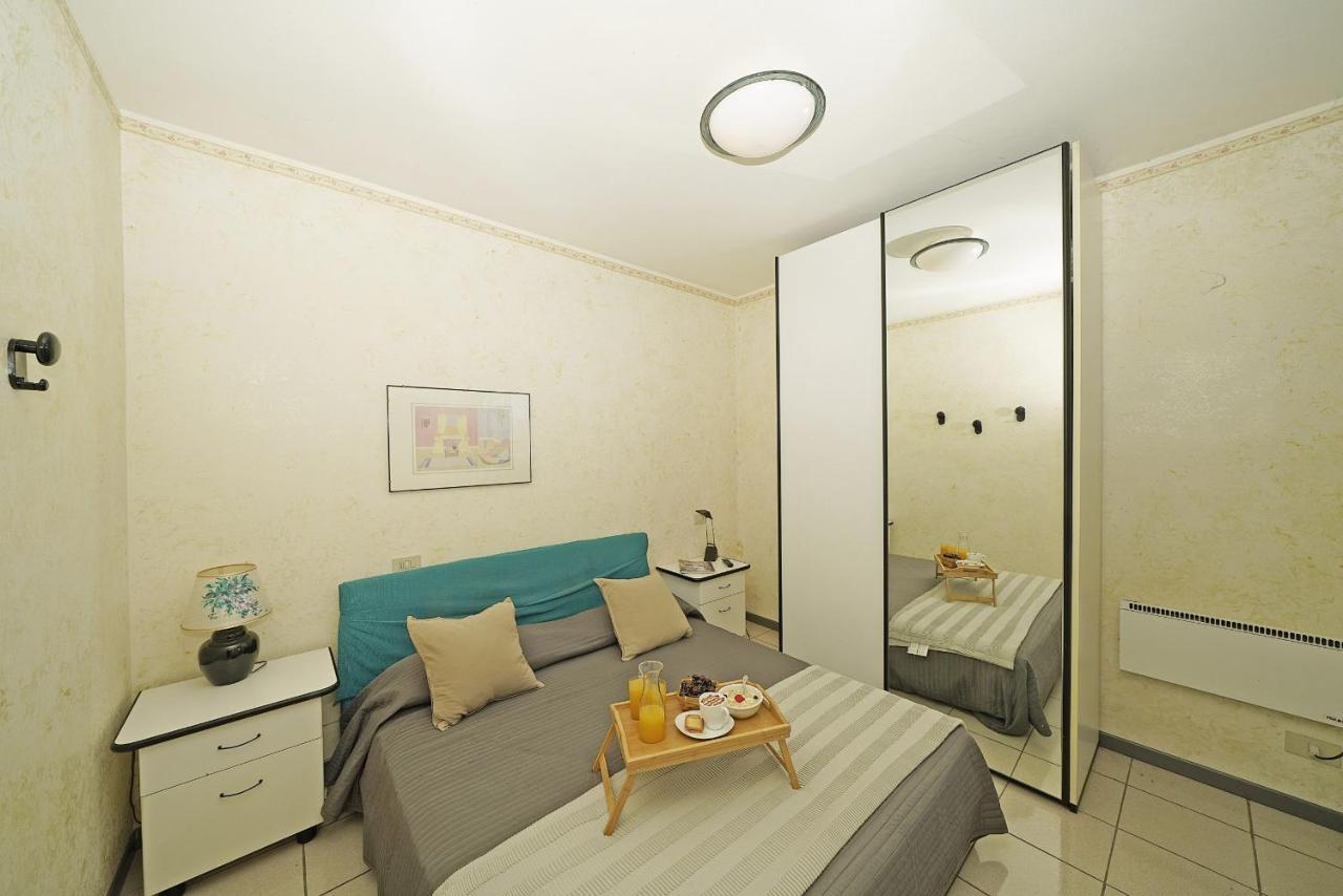 Ferienwohnung Il Porticciolo P1-12 By Wonderful Italy Sirmione Exterior foto